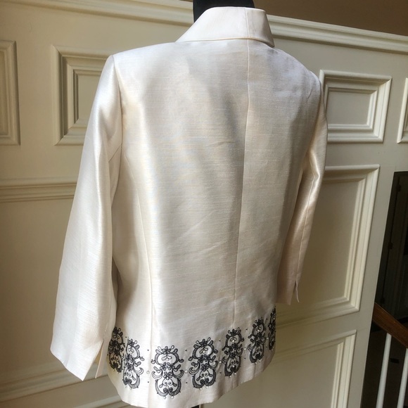 ✨LAST CHANCE✨ Kasper Cream and Brown Button Front Jacket - Picture 5 of 10